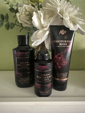 Bath & Body Works Nocturnal Rose Body Spray - Black & Deep Rose